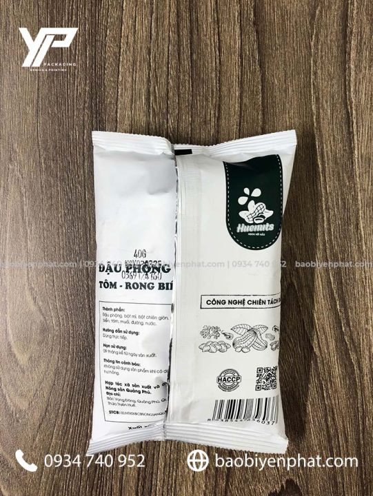 Mẫu túi hàn lưng giữa cho bao bì bánh kẹo ăn vặt