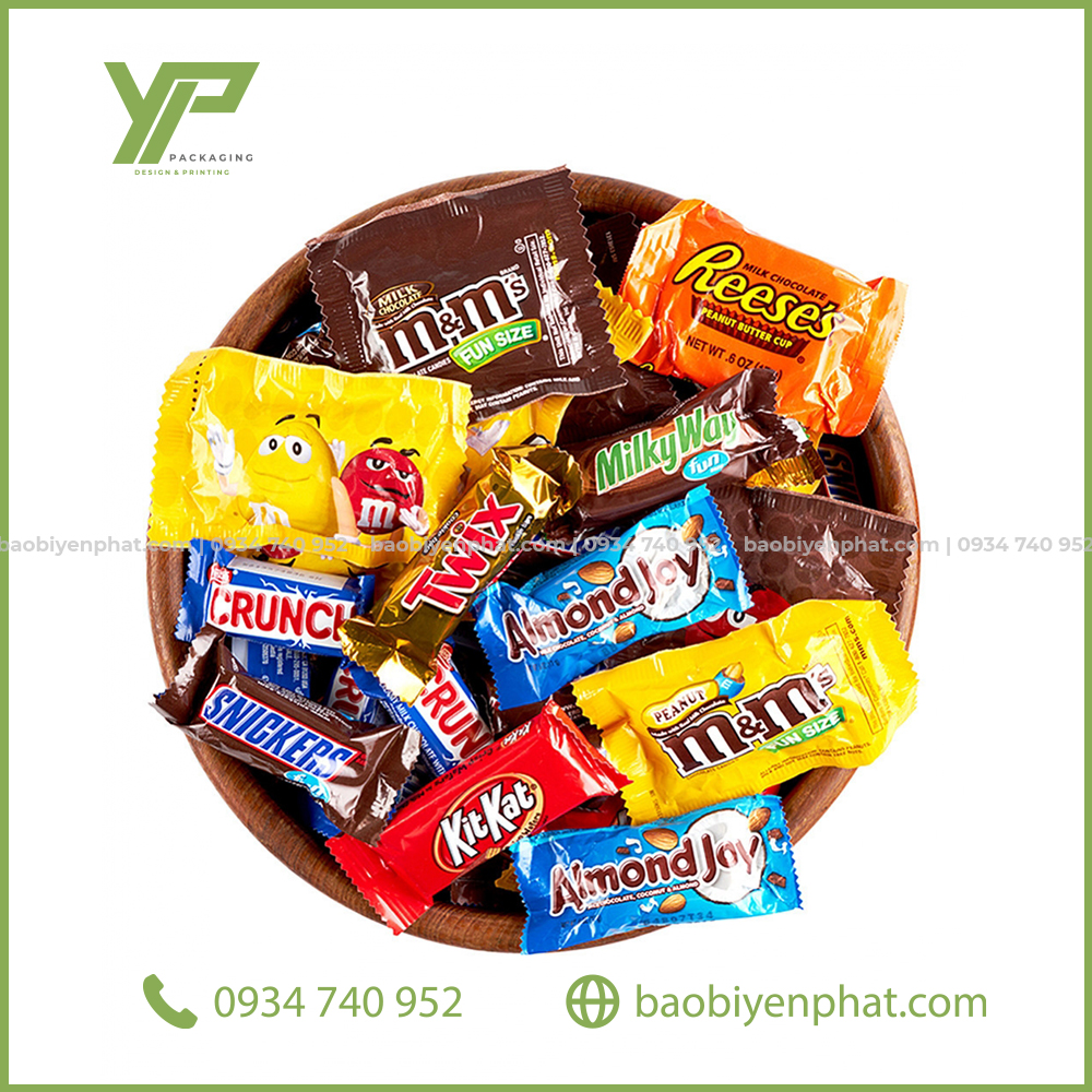 Bánh kẹo được đóng gói bằng bao bì nhựa màng ghép đa lớp